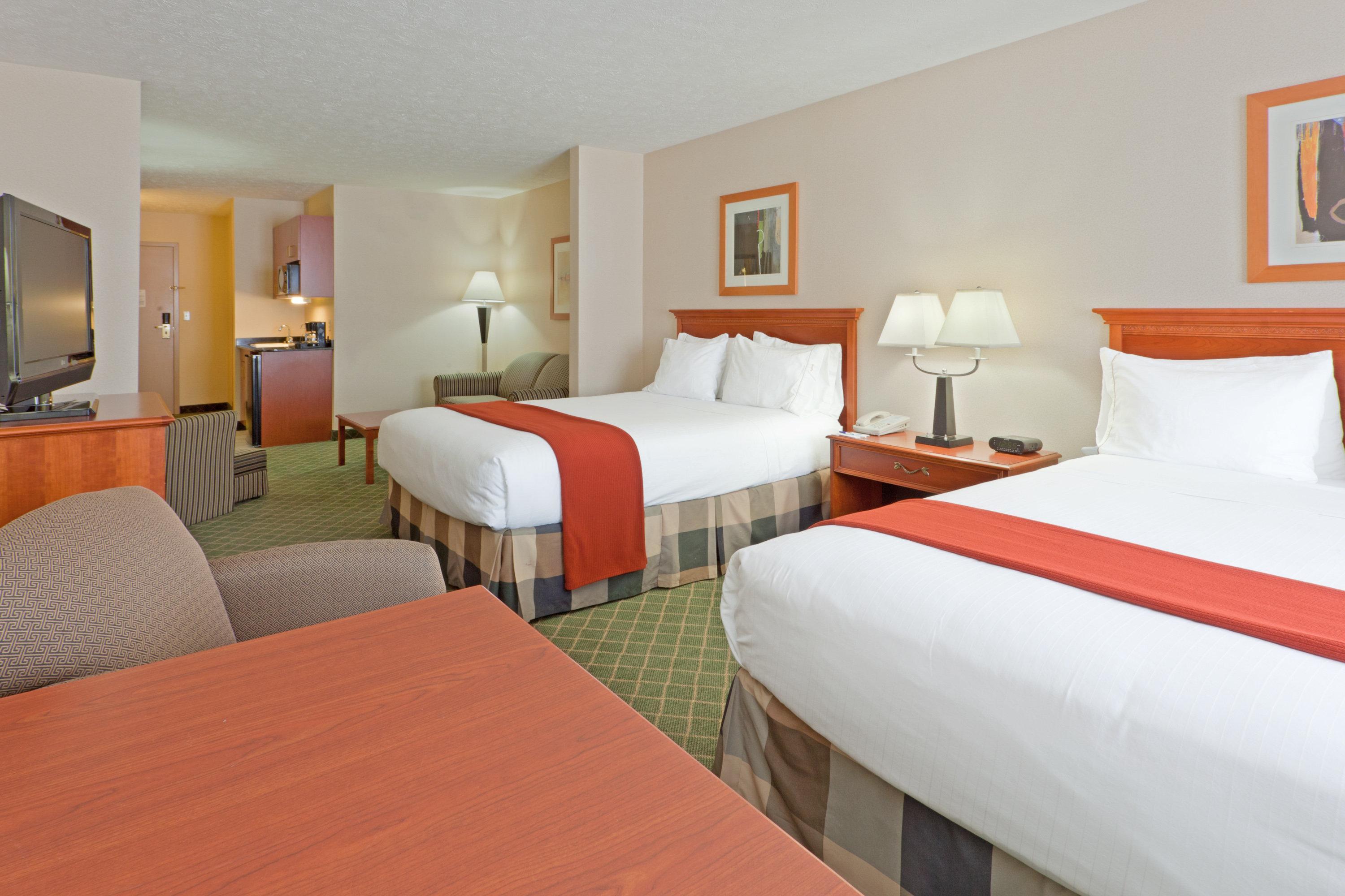 Holiday Inn Express Hotel & Suites Kent State University Exteriör bild